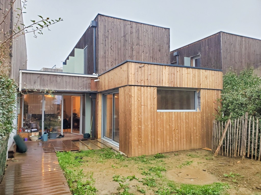 Extension Bois par l'Atelier Kodama, architectes à Toulouse